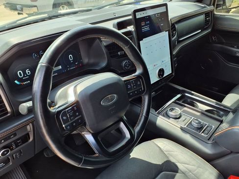 Used 2023 Ford Expedition Platinum AWD/4WD image 17