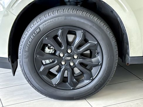 Used 2024 Ford Maverick Lariat w/ Black Appearance Package AWD/4WD image 26