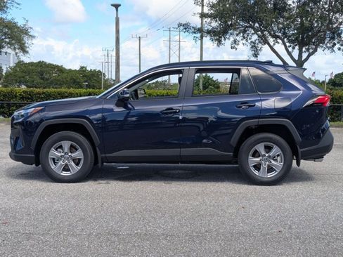 Used 2025 Toyota RAV4 XLE w/ Convenience Package image 5