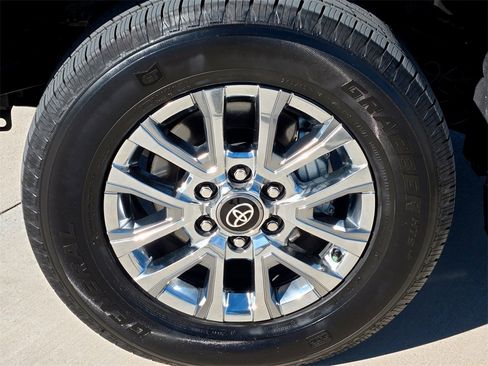 Certified 2025 Toyota Tacoma Limited image 9