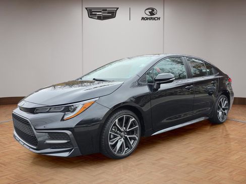 Used 2022 Toyota Corolla SE image 1