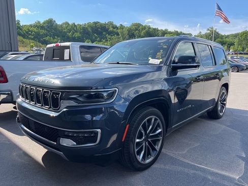 Used 2025 Jeep Wagoneer Series III w/ Premium Group I AWD/4WD image 1