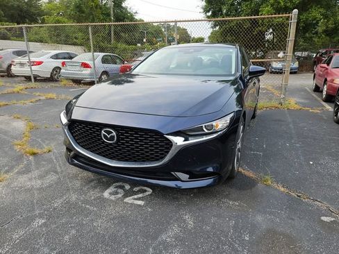 Used 2023 MAZDA MAZDA3 s FWD image 2