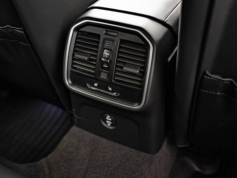 Certified 2026 Porsche Macan GTS AWD/4WD image 46