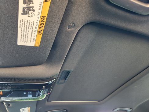 Certified 2025 Mercedes-Benz C 300 4MATIC Sedan image 24