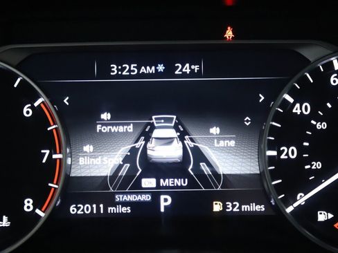 Used 2023 Nissan Rogue SV image 25