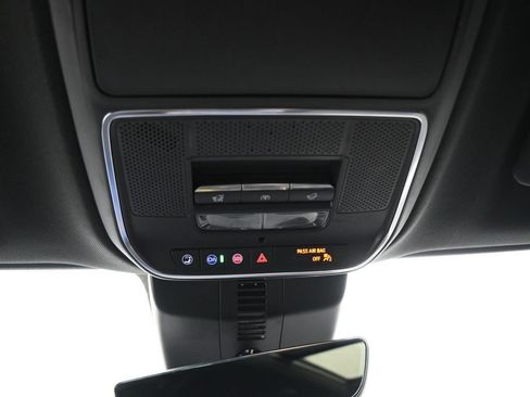 Used 2025 Buick Enclave Avenir w/ Super Cruise Package AWD/4WD image 15