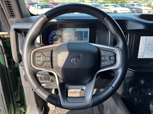 Used 2022 Ford Bronco Outer Banks image 10