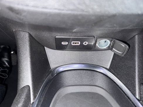 Used 2022 Chevrolet Malibu LT image 25