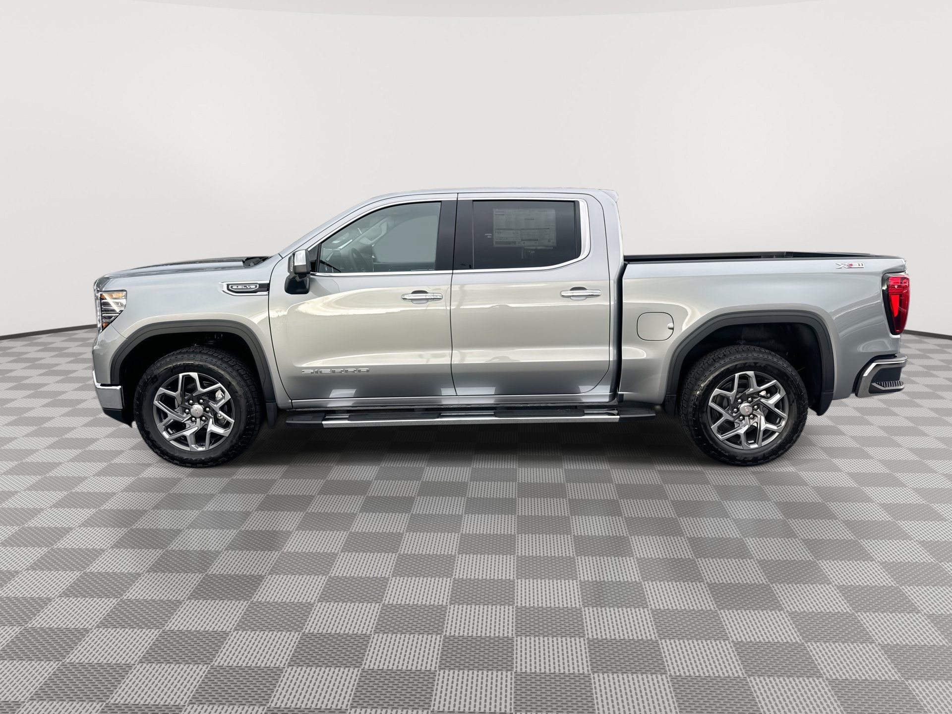 New 2026 GMC Sierra 1500 SLT w/ SLT Premium Plus Package AWD/4WD image 5