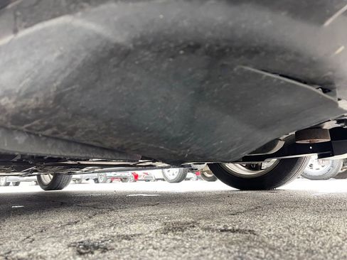 Used 2013 Dodge Avenger SE image 16