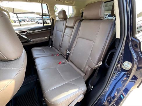 Used 2023 Lexus GX 460 Luxury w/ Accessory Package AWD/4WD image 20