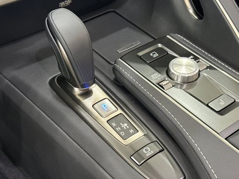 Used 2026 Lexus LC 500 Convertible RWD image 17