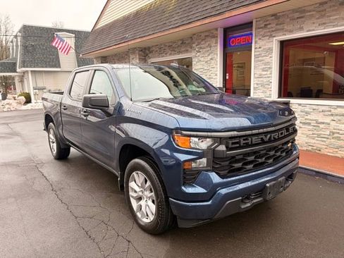 Used 2023 Chevrolet Silverado 1500 Custom AWD/4WD image 3