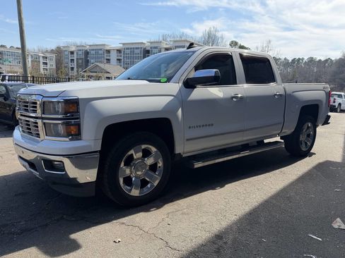 Used 2015 Chevrolet Silverado 1500 LTZ Z71 w/ LTZ Plus Package image 4