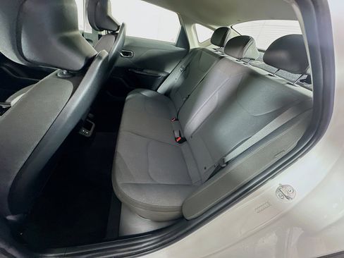 Used 2025 Kia K4 LXS image 27