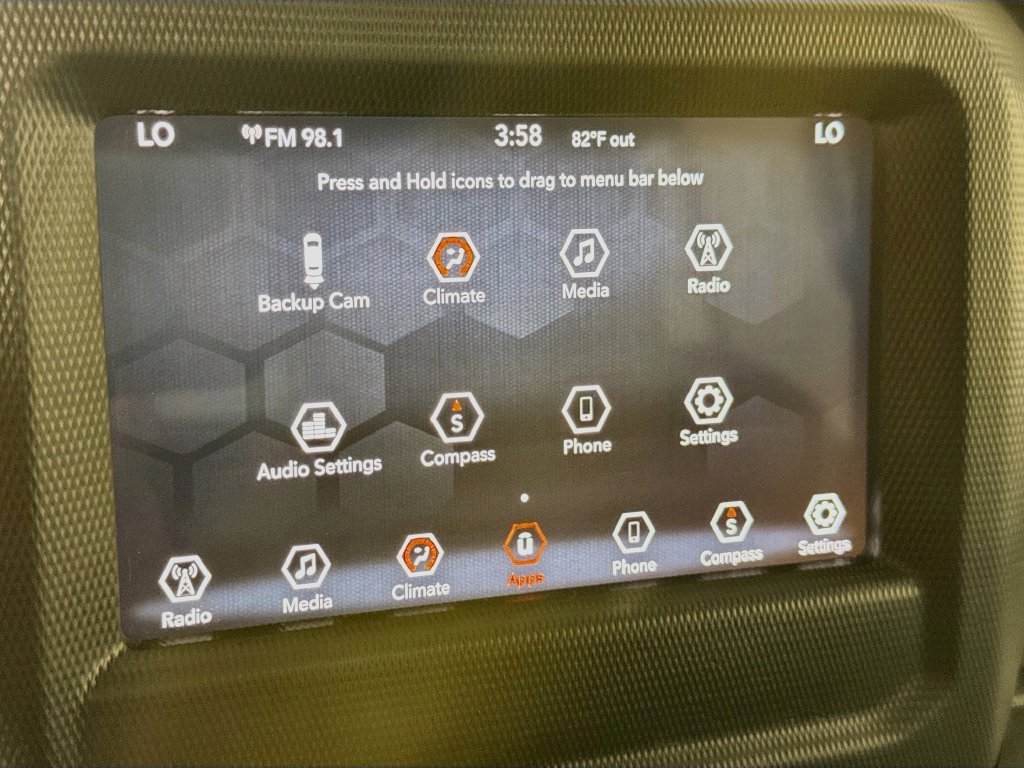 Used 2019 Jeep Wrangler Unlimited Sahara AWD/4WD image 16