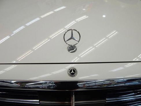 Used 2023 Mercedes-Benz S 500 4MATIC w/ Warmth & Comfort Package image 4