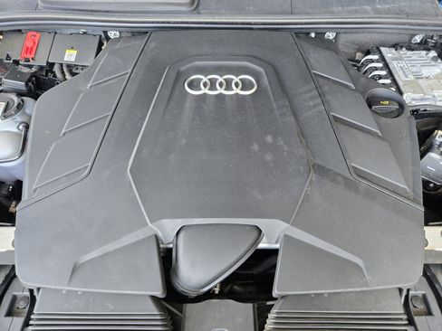 Used 2024 Audi Q8 Premium Plus AWD/4WD image 23