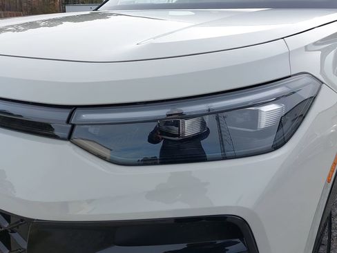 New 2026 Volkswagen Tiguan SE R-Line image 28