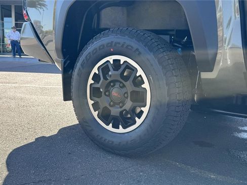 New 2025 Toyota Tacoma TRD Off-Road image 9