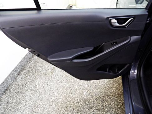 Used 2018 Hyundai Ioniq Blue FWD image 9