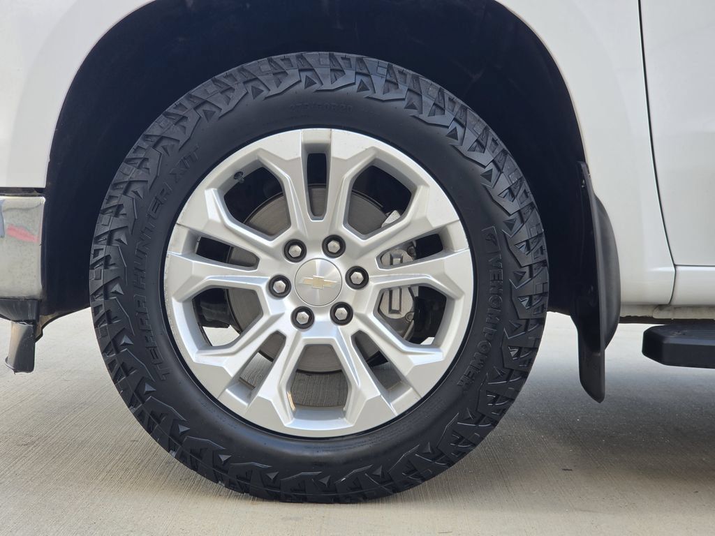 Used 2023 Chevrolet Silverado 1500 LTZ w/ LTZ Convenience Package II AWD/4WD image 8