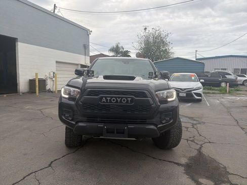 Used 2019 Toyota Tacoma TRD Pro image 2