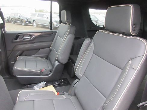 New 2026 GMC Yukon XL Elevation w/ Elevation Premium Package image 14