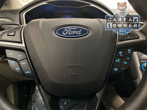 Used 2019 Ford Fusion SE image 22