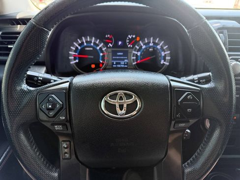 Used 2017 Toyota 4Runner TRD Off-Road Premium AWD/4WD image 28
