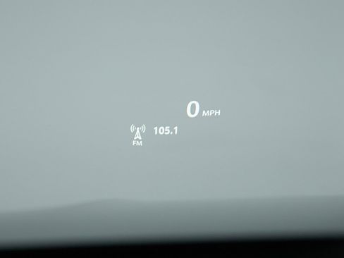 Used 2023 Buick Envision Avenir image 16