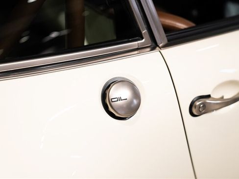 Used 1990 Porsche 911 Carrera image 6