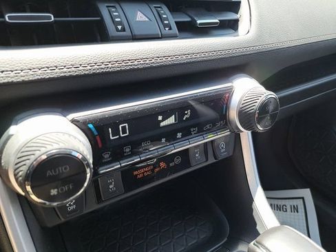 Used 2020 Toyota RAV4 XLE Premium AWD/4WD image 18