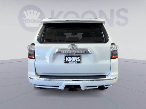 Used 2022 Toyota 4Runner Limited AWD/4WD image 5