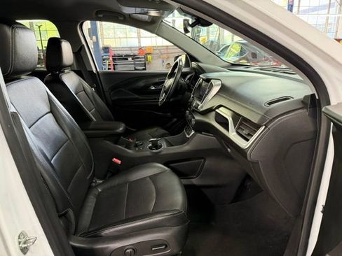 Used 2023 GMC Terrain SLT AWD/4WD image 10