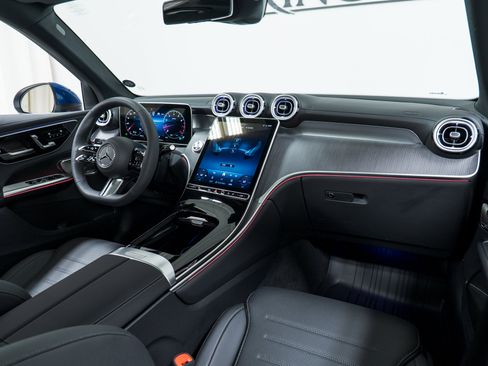 New 2026 Mercedes-Benz GLC 300 300 4MATIC image 14