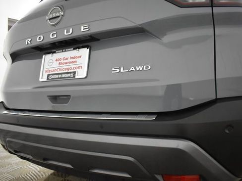 Used 2023 Nissan Rogue SL AWD/4WD image 44