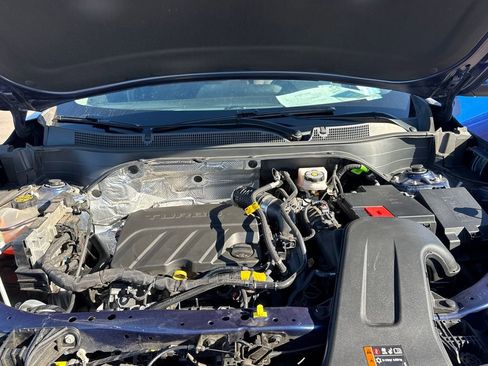 Used 2024 Chevrolet Trax LT w/ LT Convenience Package image 25