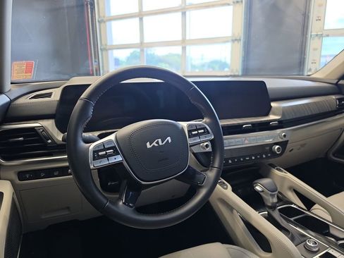 Certified 2025 Kia Telluride EX FWD image 19