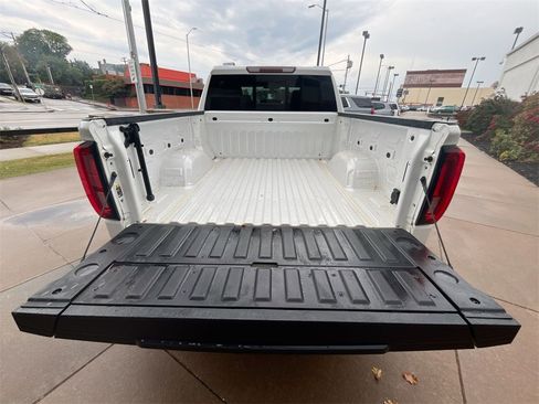 Used 2019 GMC Sierra 1500 SLT w/ SLT Premium Package image 39