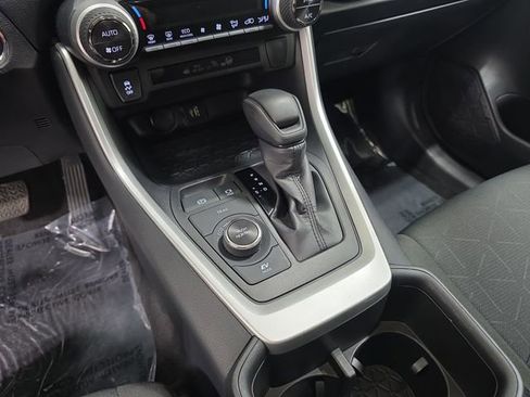 Certified 2025 Toyota RAV4 XLE image 22