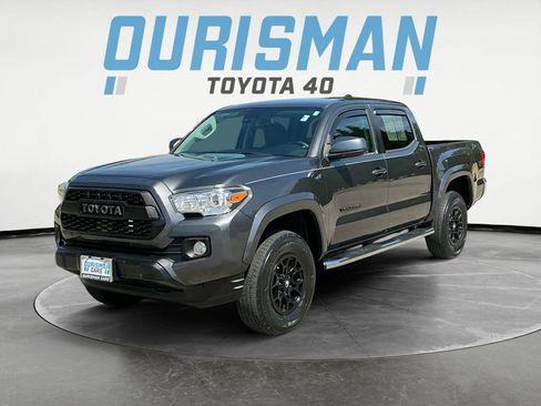 Used 2020 Toyota Tacoma SR5 image 3