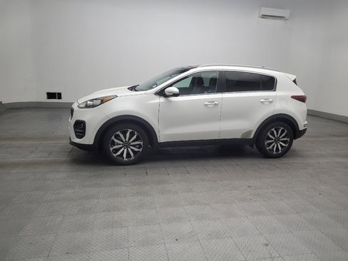 Used 2017 Kia Sportage EX w/ EX Technology Package FWD image 2