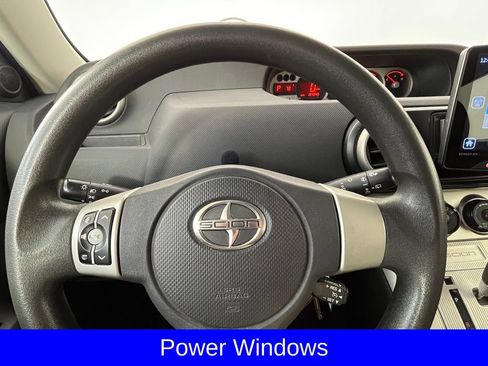 Used 2010 Scion xB FWD image 9