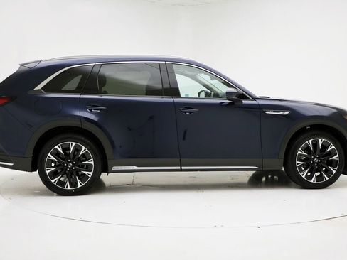 Used 2024 MAZDA CX-90 Plug-In Hybrid w/ Premium Pkg image 3