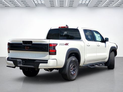 New 2026 Nissan Frontier PRO-4X w/ Tow Package AWD/4WD image 4