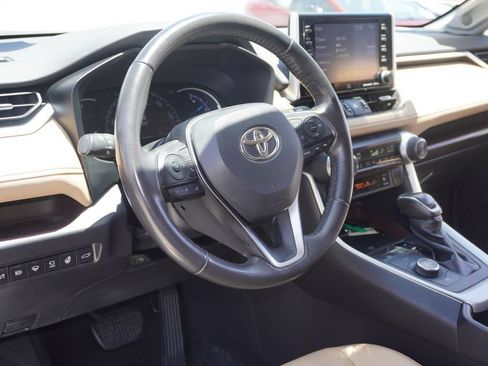 Certified 2020 Toyota RAV4 Limited AWD/4WD image 24