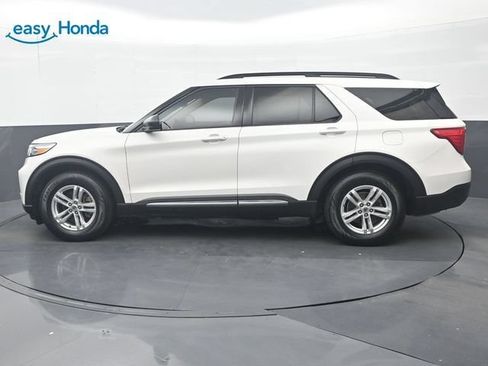Used 2022 Ford Explorer XLT w/ Equipment Group 202A RWD image 4