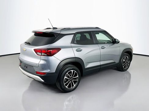 Used 2025 Chevrolet TrailBlazer LT AWD/4WD image 7